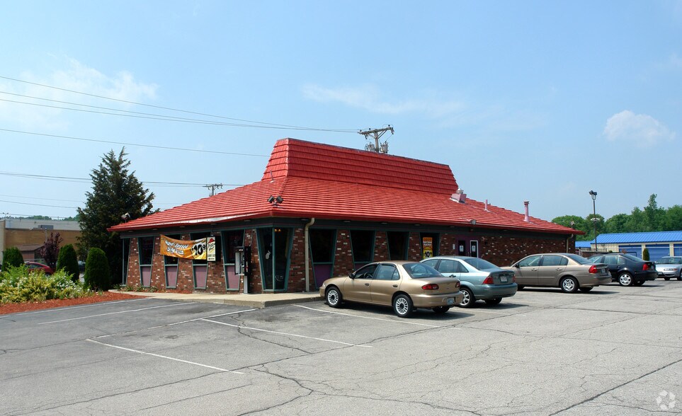 More Photos Of 1730 Diamond Hill Rd, Woonsocket Restaurant For Sale