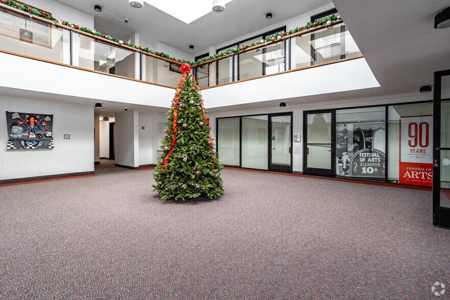 More Photos Of 105 Crescent Bay Dr, Laguna Beach Office For Lease