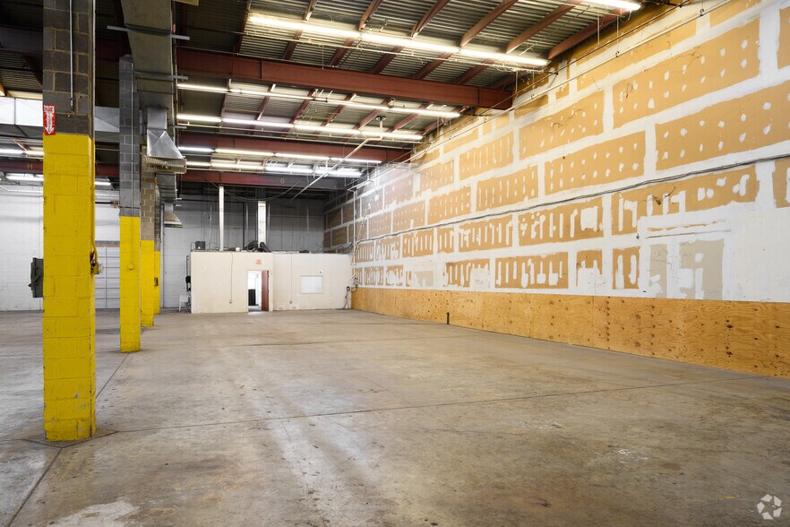 More Photos Of 6310 Gravel Ave, Alexandria Unknown For Lease