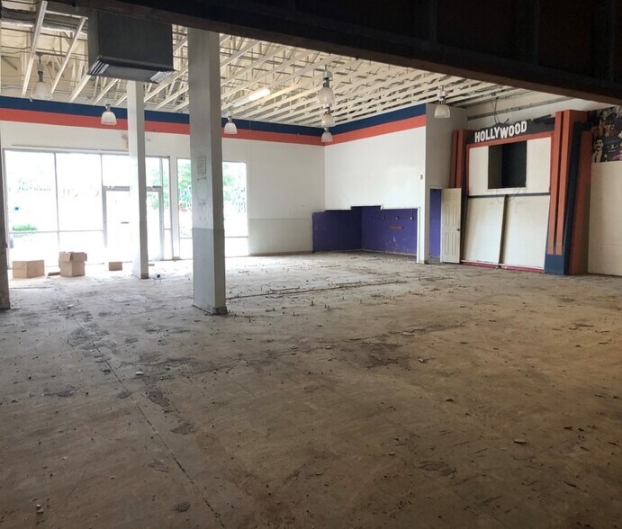 More Photos Of 2909 Terry Rd, Jackson Freestanding For Lease