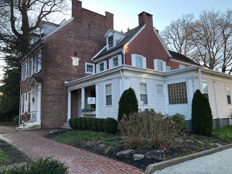 More Photos Of 255 E Kings Hwy, Haddonfield Office For Sale