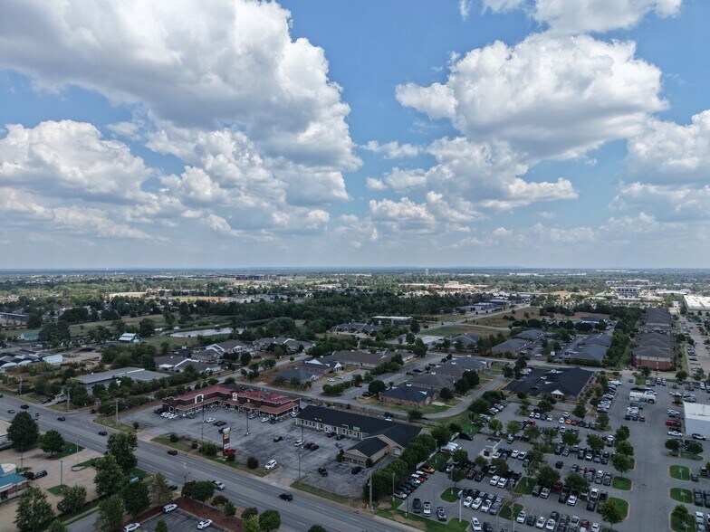 More Photos Of 2505 S Walton Blvd, Bentonville General Retail For Sale