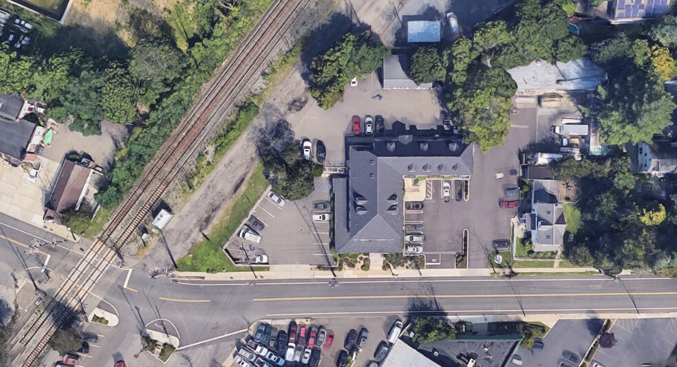 More Photos Of 80 Glen Head Rd, Glen Head Office For Lease