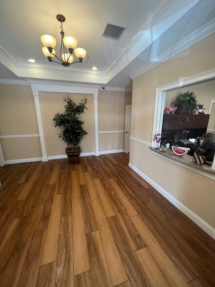 More Photos Of 1341 Providence Rd, Brandon Coworking Space