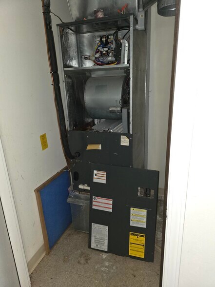 More Photos Of 4609 S Ashland Ave, Chicago General Retail For Lease