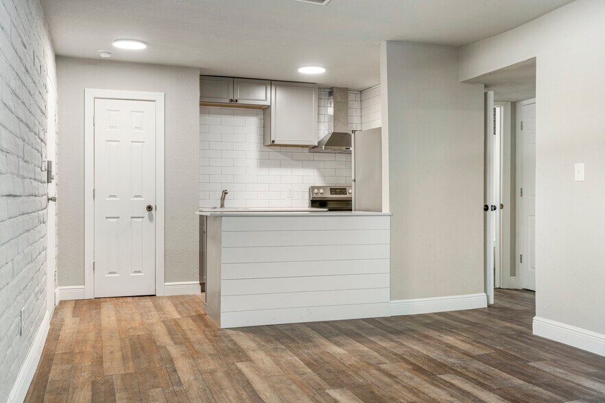 More Photos Of 2618 E 8th St, Tulsa Apartments For Sale