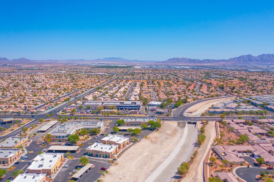 More Photos Of 5105 Camino Al Norte Rd, North Las Vegas Office For Lease