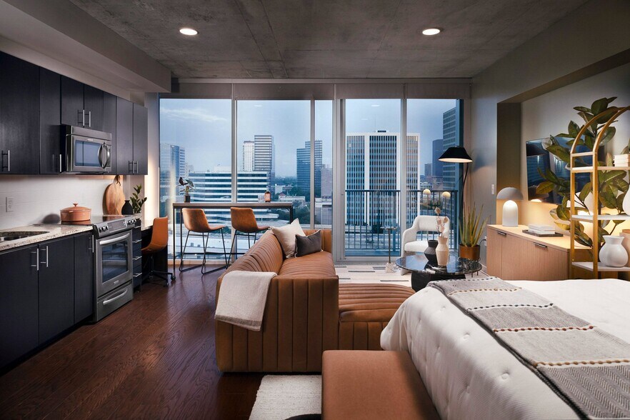 More Photos Of 2031 Westcreek Ln, Houston Apartments For Lease