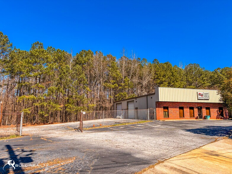 More Photos Of 1512 Commercial Ct, Jonesboro Warehouse For Lease