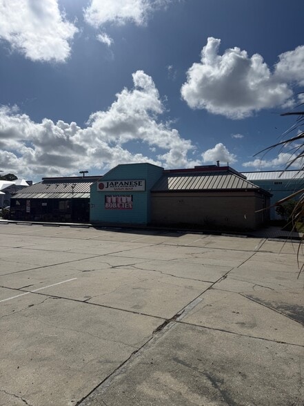 More Photos Of 660 Alderman Rd, Palm Harbor Fast Food For Sale