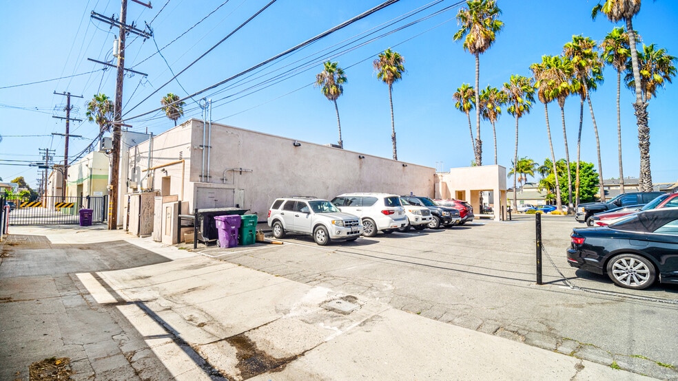 More Photos Of 5716 E 2nd St, Long Beach Restaurant For Sale