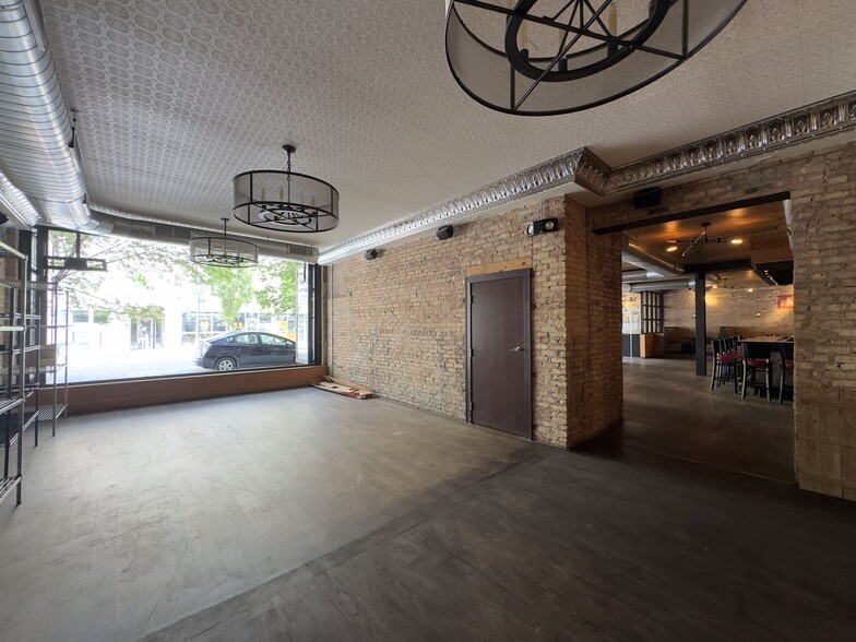 More Photos Of 3215 N Sheffield Ave, Chicago Apartments For Lease
