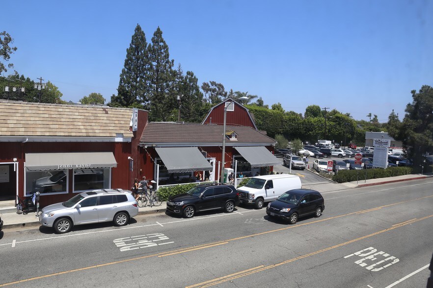 More Photos Of 250 26th St, Santa Monica Office Residential For Lease