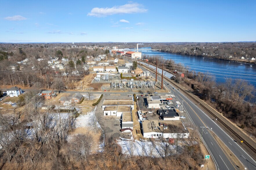 More Photos Of 5 Webb St, Windsor Locks Manufacturing For Lease