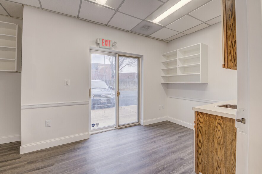 More Photos Of 4609 Pinecrest Office Park Dr, Alexandria Medical For Sale