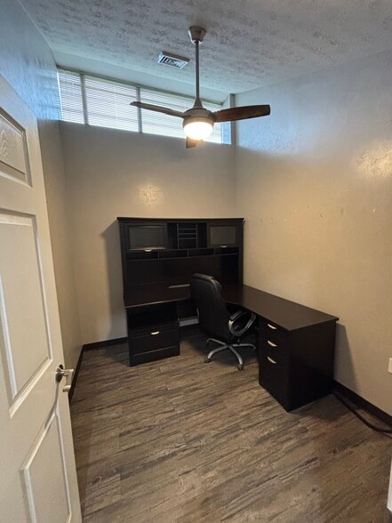 More Photos Of 4155 Gibson Dr, Tipp City Manufacturing For Lease