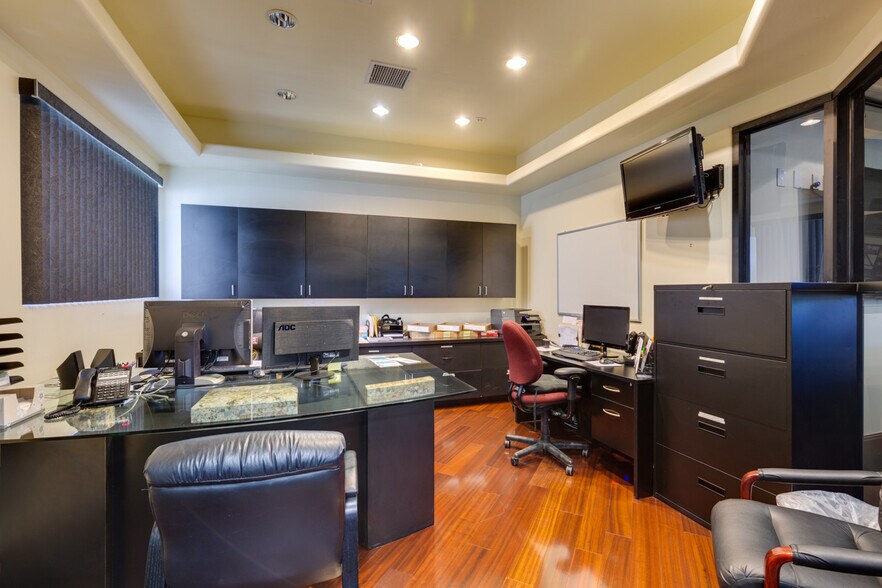 More Photos Of 7272 El Capitan Way, Las Vegas General Retail For Sale