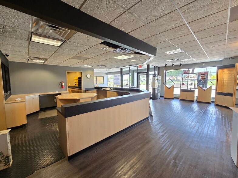 More Photos Of 13400-13480 E 15 Mile Rd, Sterling Heights Unknown For Lease