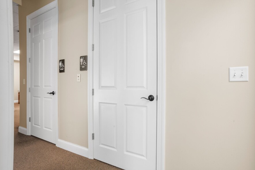 More Photos Of 1544 Fording Island Rd, Hilton Head Island Medical For Sale