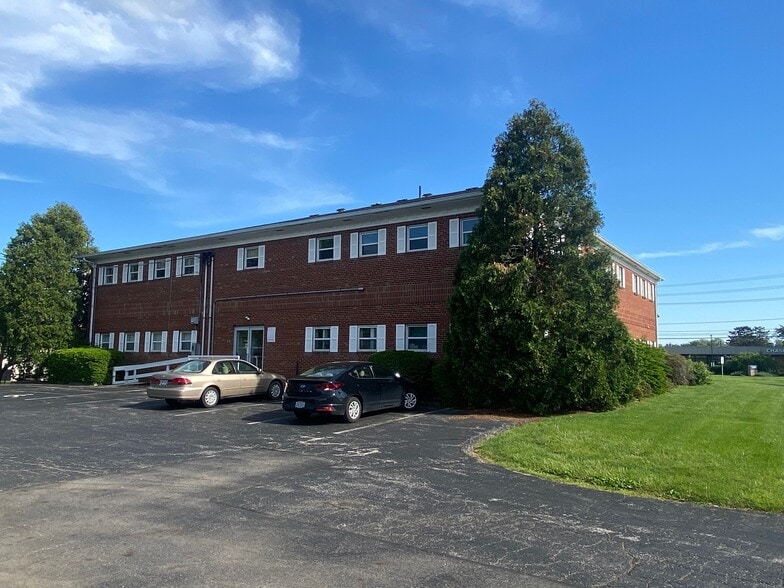 More Photos Of 6660 N High St, Columbus Medical For Sale