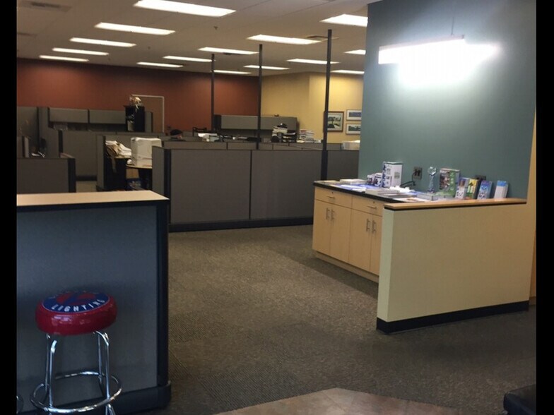 More Photos Of 30690 Hill St, Thousand Palms Warehouse For Sale