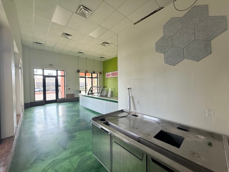 More Photos Of 101 S Federal Hwy, Boynton Beach Apartments For Lease