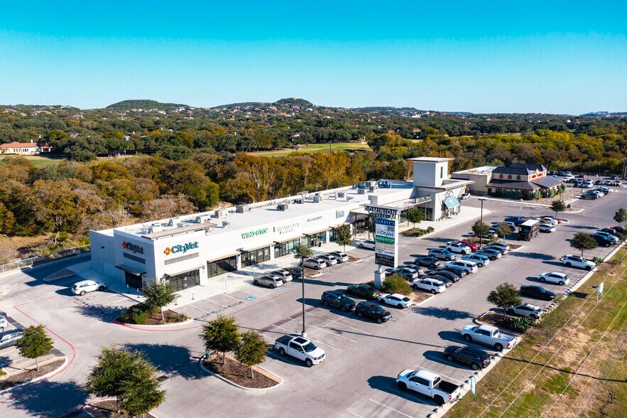 More Photos Of 23110 W I-10, San Antonio Storefront For Lease