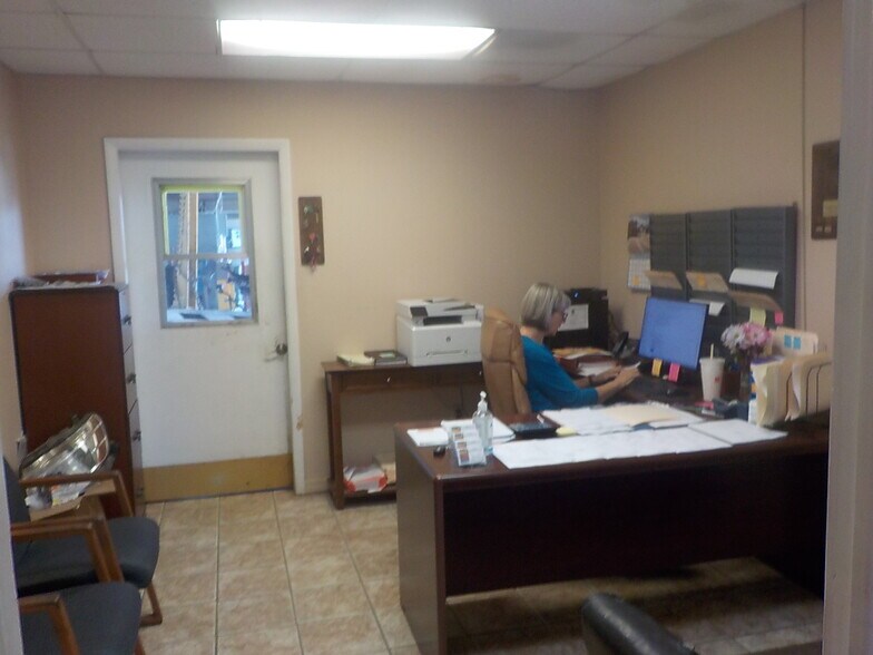 More Photos Of 435 Franklin St, Ocoee Auto Repair For Sale