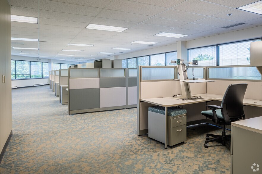 More Photos Of 11775 Borman Dr, Saint Louis Office For Lease