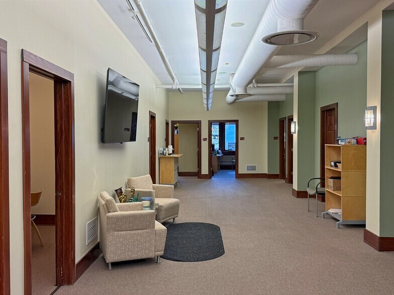 More Photos Of 222 Capitol St, Charleston Storefront Retail Office For Sale