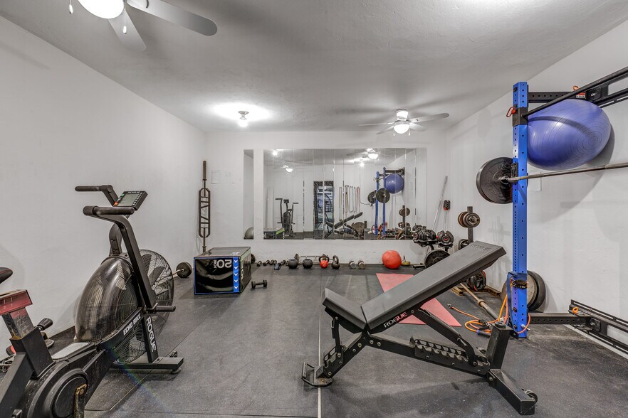 More Photos Of 145 Main St, Port Washington Office For Sale