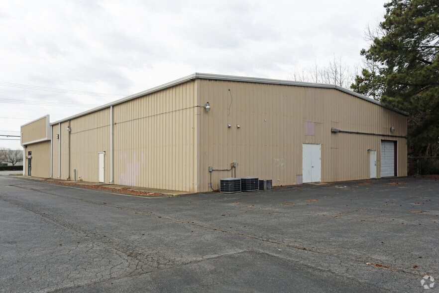 More Photos Of 5164 Virginia Beach Blvd, Virginia Beach Freestanding For Lease