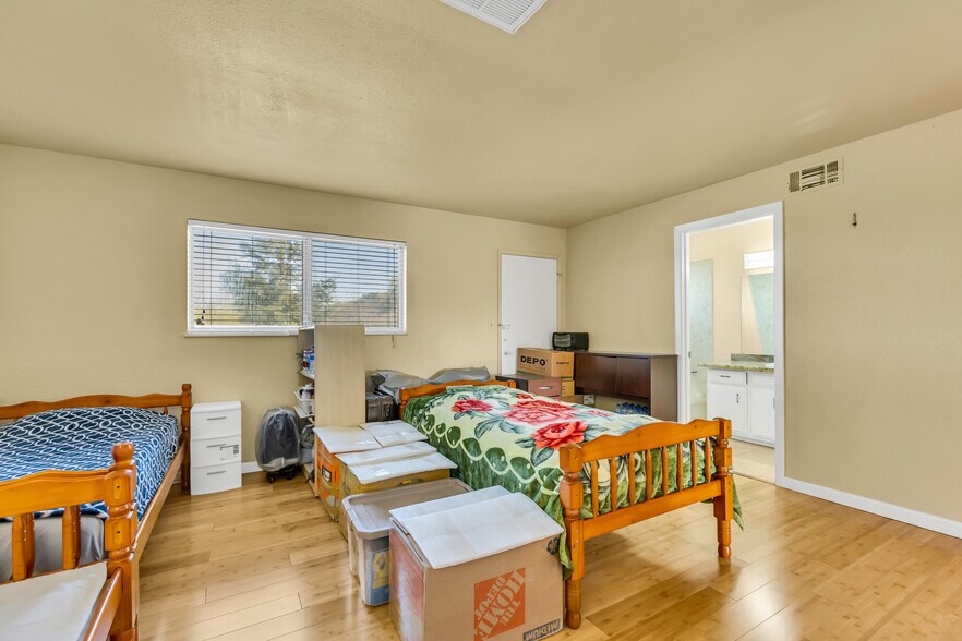More Photos Of 9503 Barber Rd, Galt Land For Sale