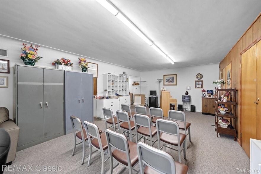 More Photos Of 26701 Joy Rd, Dearborn Heights Religious Facility For Sale