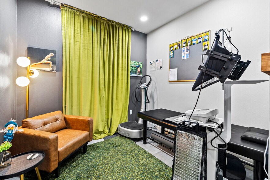 More Photos Of 4406 Judson Rd, Longview General Retail For Sale