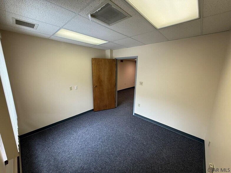 More Photos Of 244 Walnut St, Johnstown Medical For Lease