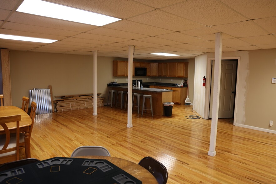 More Photos Of 2118 Bruce Ave, Louisville Restaurant For Sale