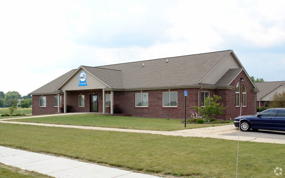 More Photos Of 1503 Glastonbury Dr, Saint Johns Medical For Sale