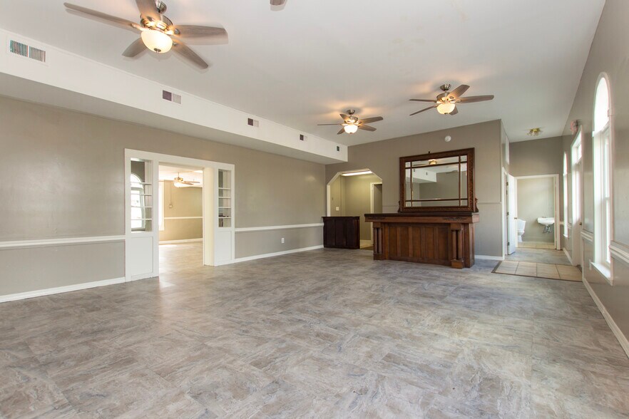 More Photos Of 815 Andrew Jackson Way NE, Huntsville Restaurant For Lease