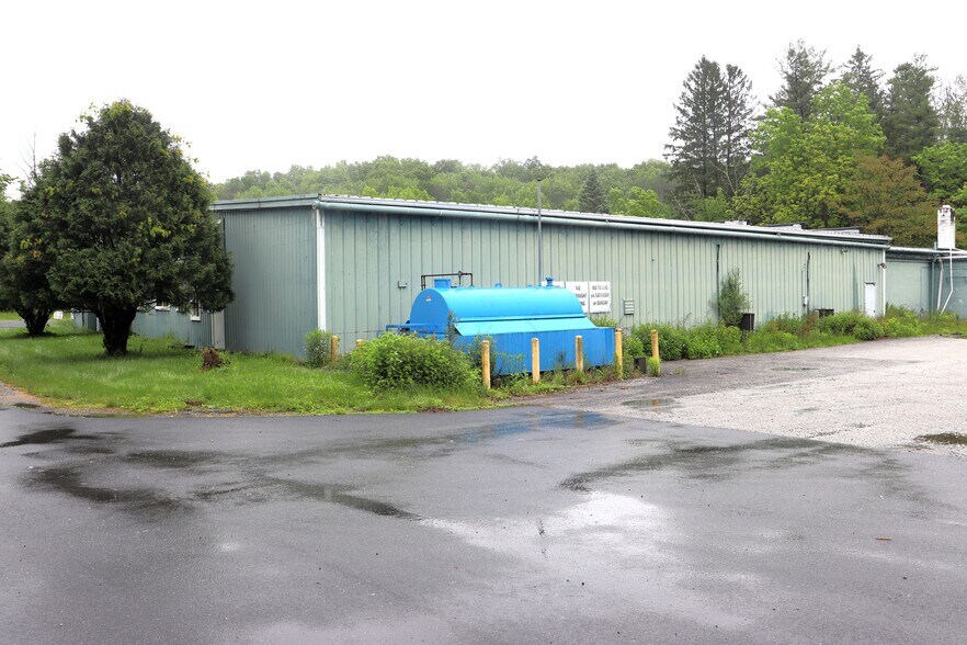 More Photos Of 35 Rose Morrow Rd, Wantage Manufacturing For Lease