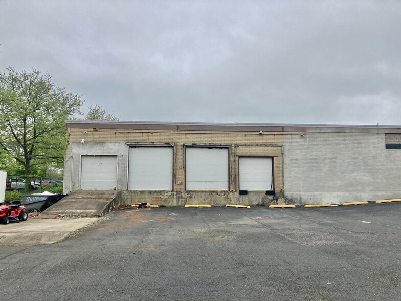 More Photos Of 371 Essex Rd, Tinton Falls Warehouse For Sale