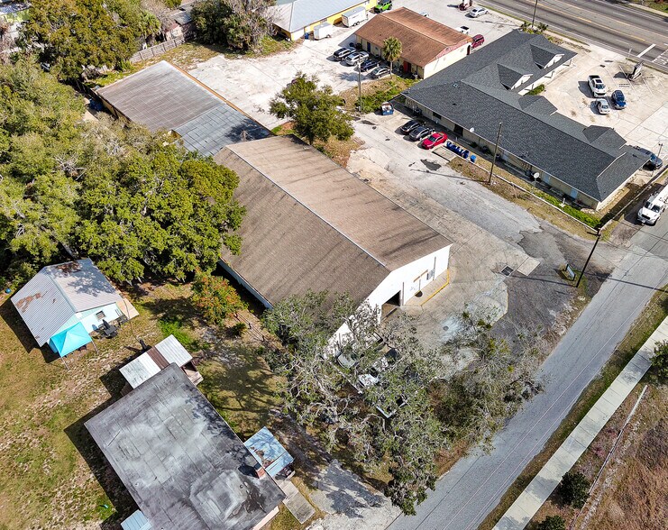 More Photos Of 103 Highland St, Orange City Warehouse For Sale