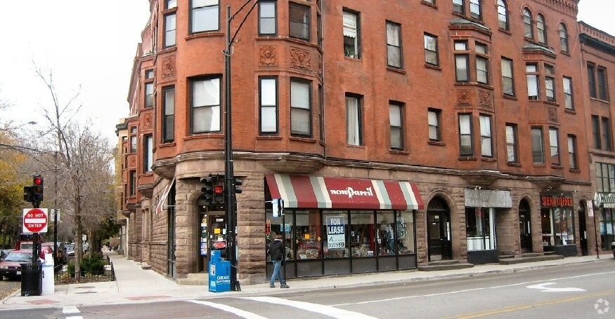 More Photos Of 2300 N Clark St, Chicago Apartments For Lease