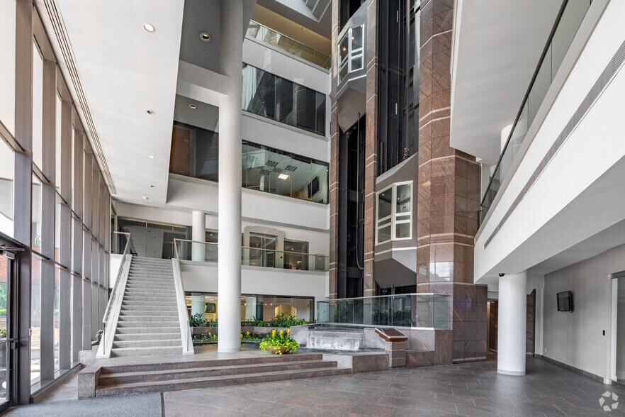 More Photos Of 3091 Governors Lake Dr, Peachtree Corners Office For Lease