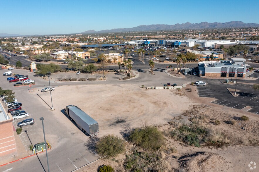 More Photos Of 8150 N Cortaro Dr, Tucson Unknown For Lease