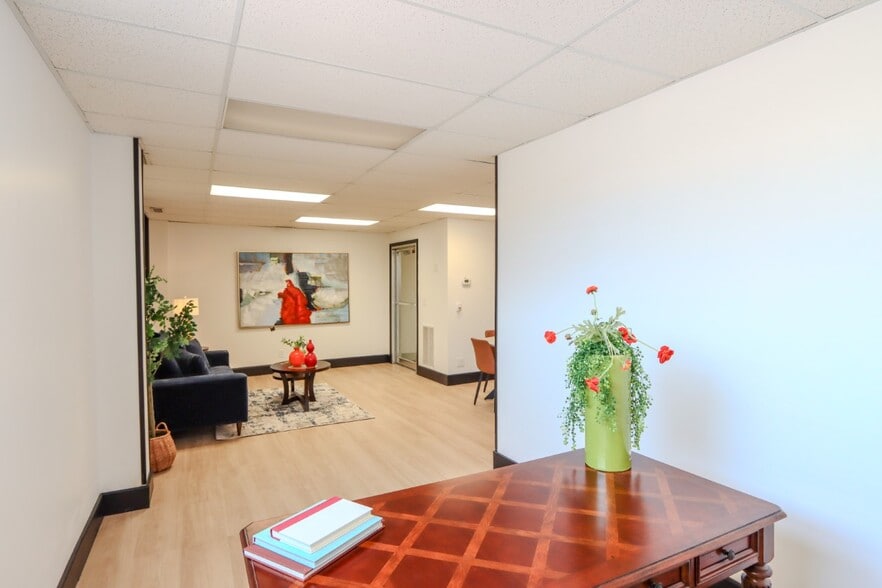 More Photos Of 1112-1128 Broadway St, Quincy Flex For Lease