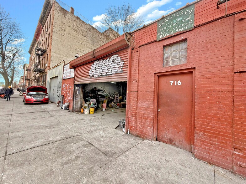 More Photos Of , Brooklyn General Retail For Sale