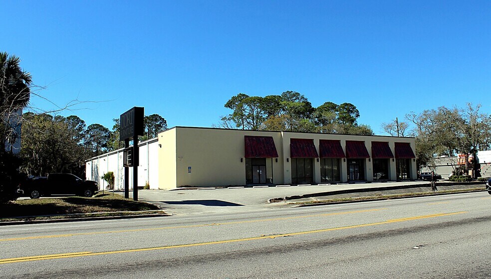 More Photos Of 3506 University Blvd S, Jacksonville Freestanding For Lease