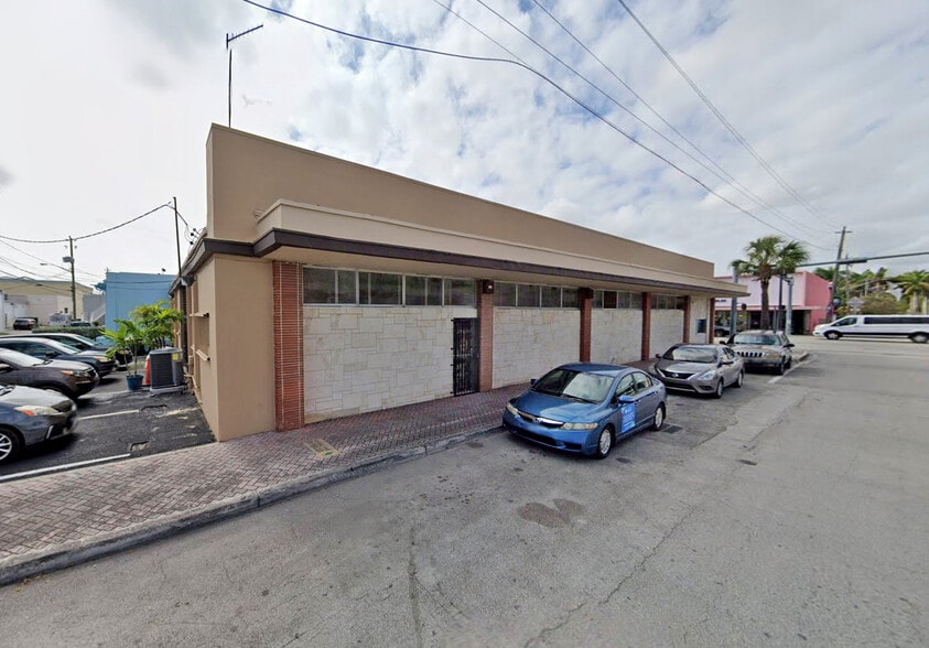 More Photos Of 137-141 N Krome Ave, Homestead Storefront For Sale