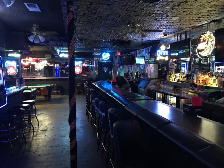 More Photos Of 1842 E Mckinley Ave, Fresno Bar For Sale